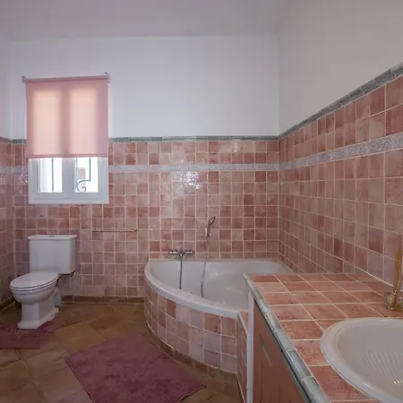 Country house Superb Prestige With Indoor Heated Swimming Pool, Seminar And Tennis Court In Mouries, In The Alpilles In Provence - 16 People Mouries