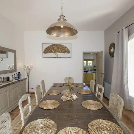Country house Superb Prestige With Indoor Heated Swimming Pool, Seminar And Tennis Court In Mouries, In The Alpilles In Provence - 16 People