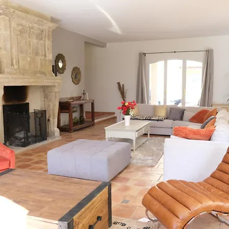 Superb Prestige With Indoor Heated Swimming Pool, Seminar And Tennis Court In Mouries, In The Alpilles In Provence - 16 People Country house